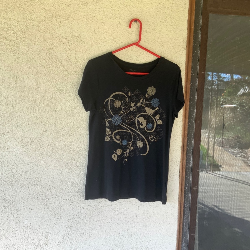 2 T-SHIRTS,SONOMA and TEK GEAR